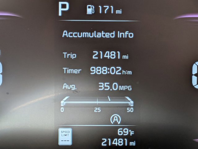 Used 2025 Kia Soul LX w/ LX Technology Package FWD image 11