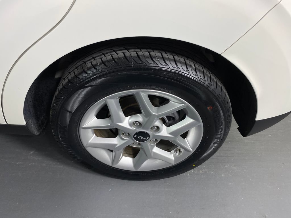 Certified 2023 Kia Soul S image 28
