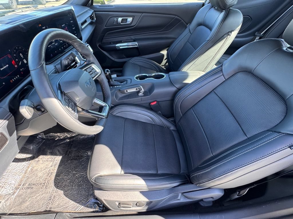 Used 2025 Ford Mustang GT Premium w/ GT Performance Package RWD image 17