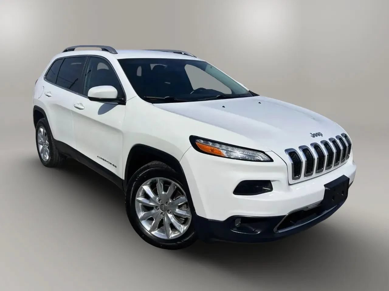 Used 2016 Jeep Cherokee Limited AWD/4WD image 2