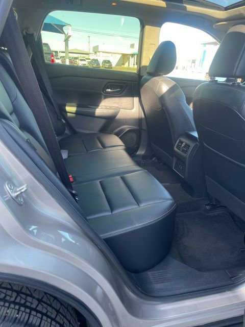 Used 2023 Nissan Rogue SL image 10