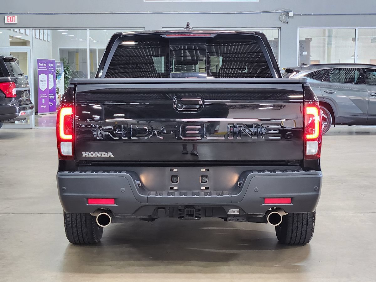 Used 2024 Honda Ridgeline Black Edition image 10