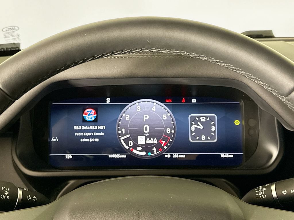 Used 2025 Land Rover Defender 110 X-Dynamic SE AWD/4WD image 10