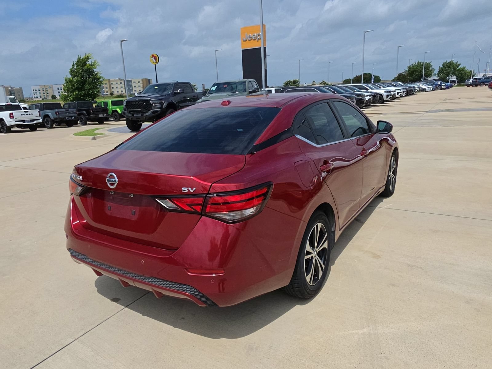 Used 2020 Nissan Sentra SV w/ Trunk Package FWD image 5