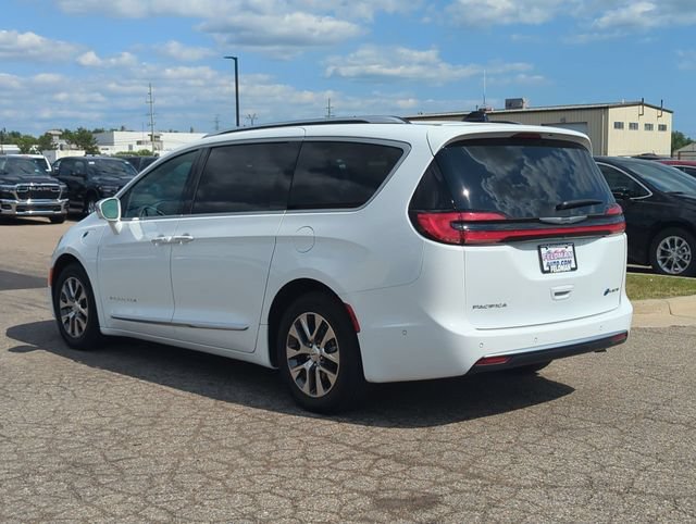 Used 2024 Chrysler Pacifica Pinnacle FWD image 5