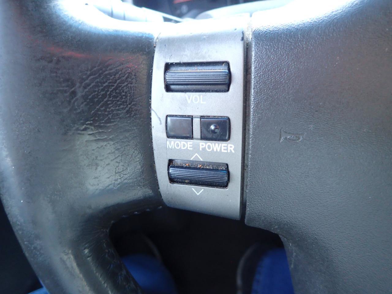 Used 2005 Nissan Armada LE w/ (U01) Technology Pkg (LE) AWD/4WD image 17