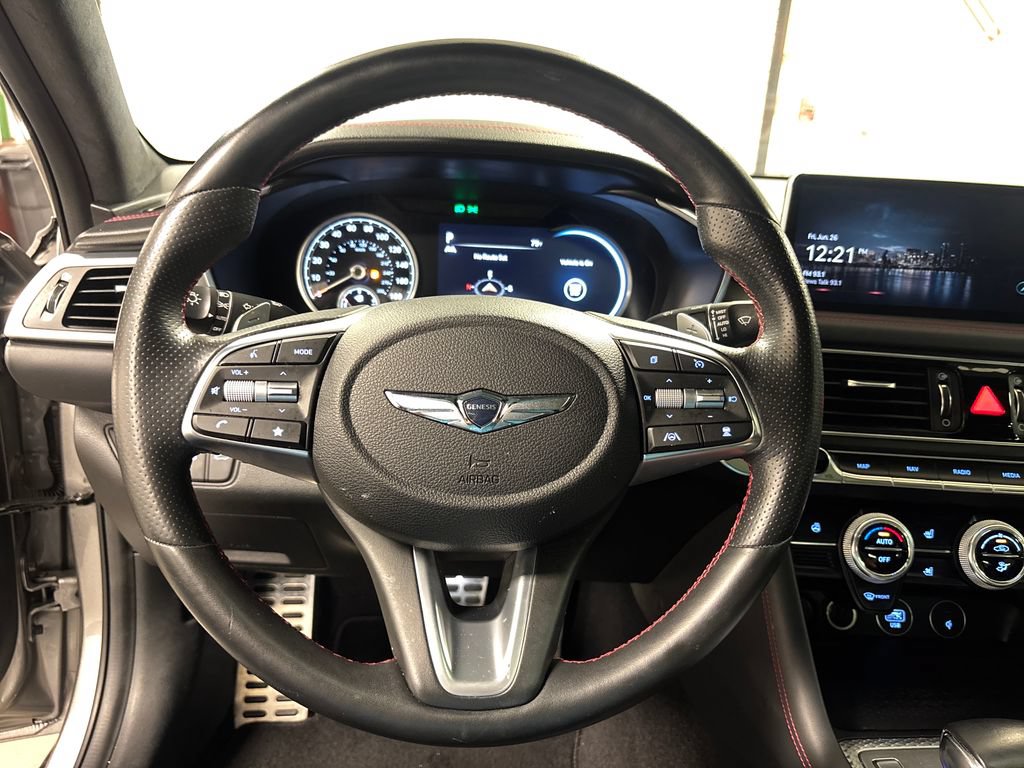 Used 2022 Genesis G70 3.3T RWD image 33