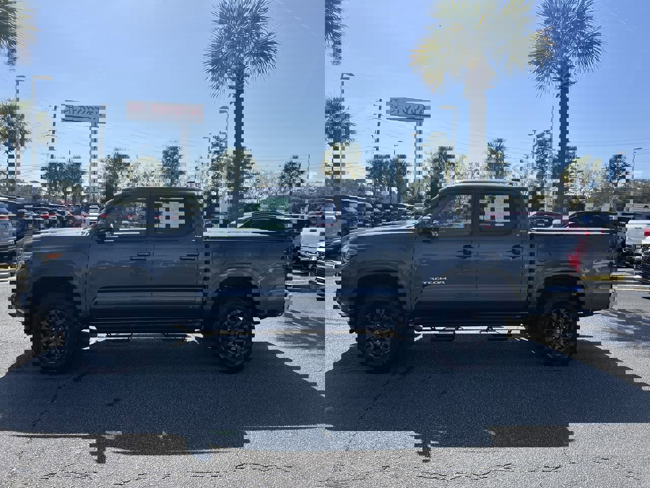 Used 2023 Toyota Tacoma SR5 image 7