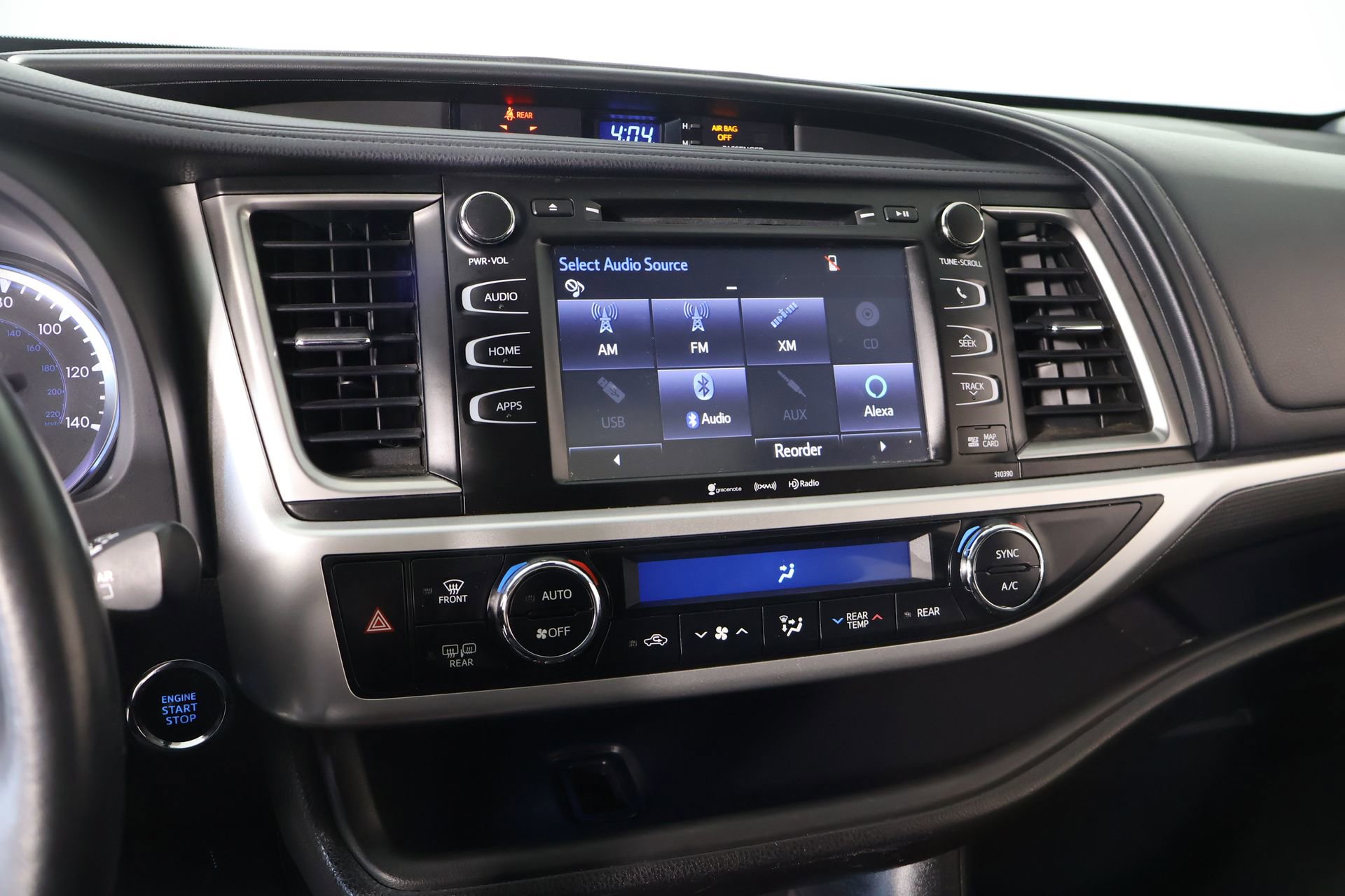 Used 2019 Toyota Highlander SE image 5