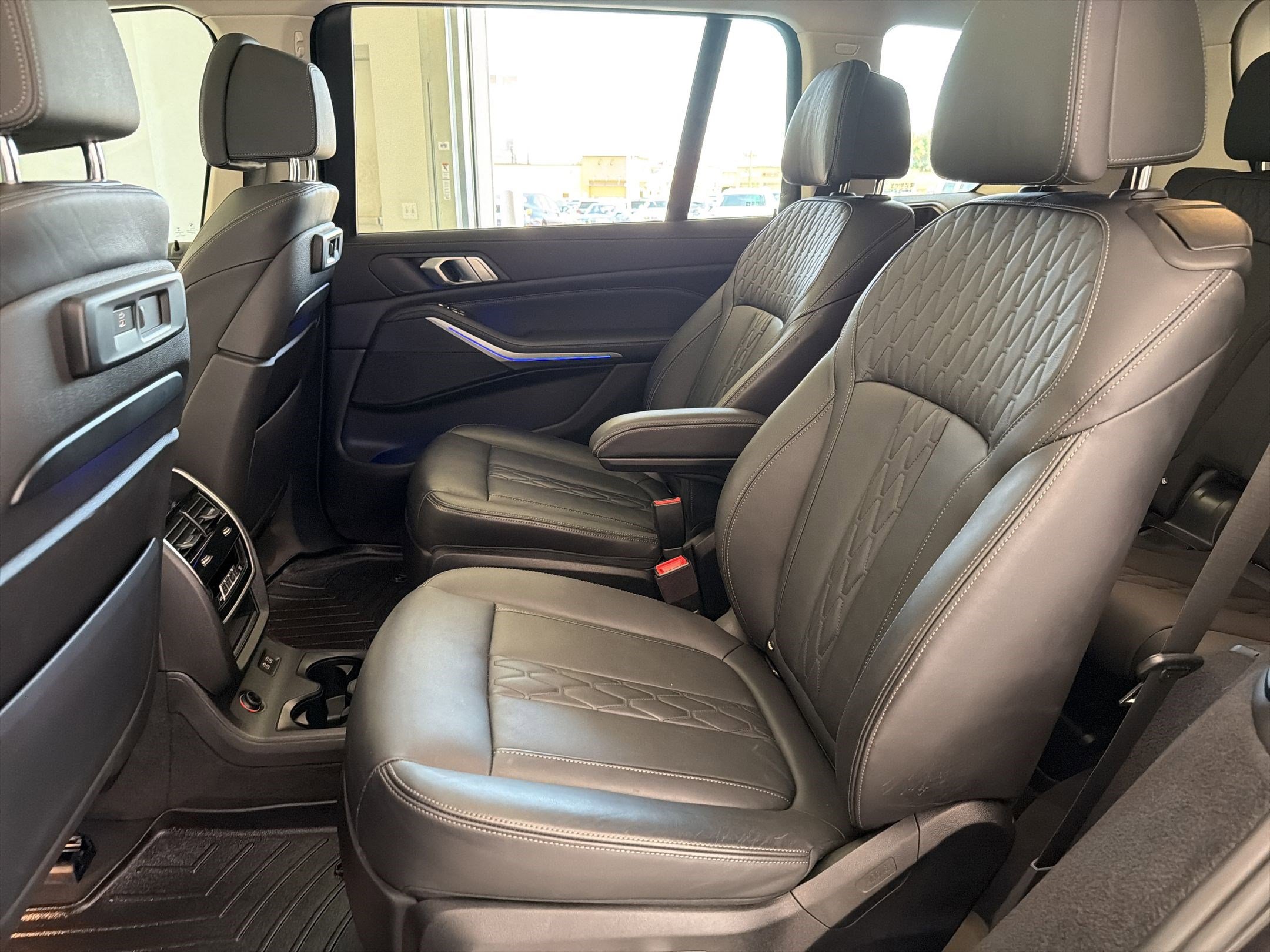 Used 2022 BMW X7 xDrive40i w/ Executive Package AWD/4WD image 27