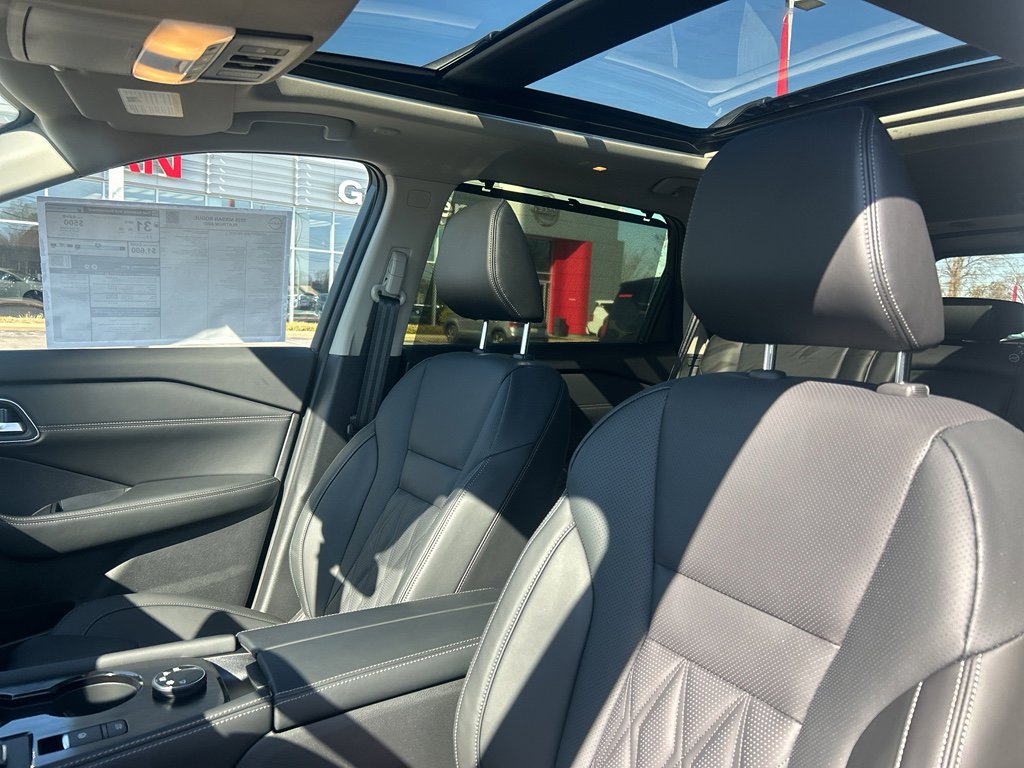 New 2026 Nissan Rogue Platinum image 25