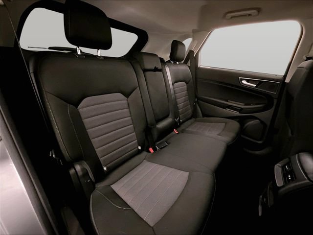 Used 2020 Ford Edge SE FWD image 26