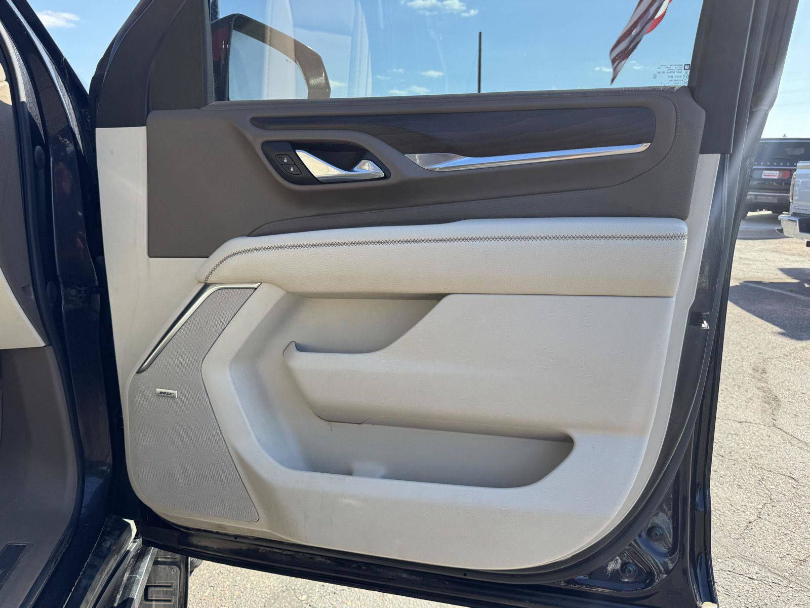 Used 2021 GMC Yukon Denali w/ Denali Premium Package AWD/4WD image 26