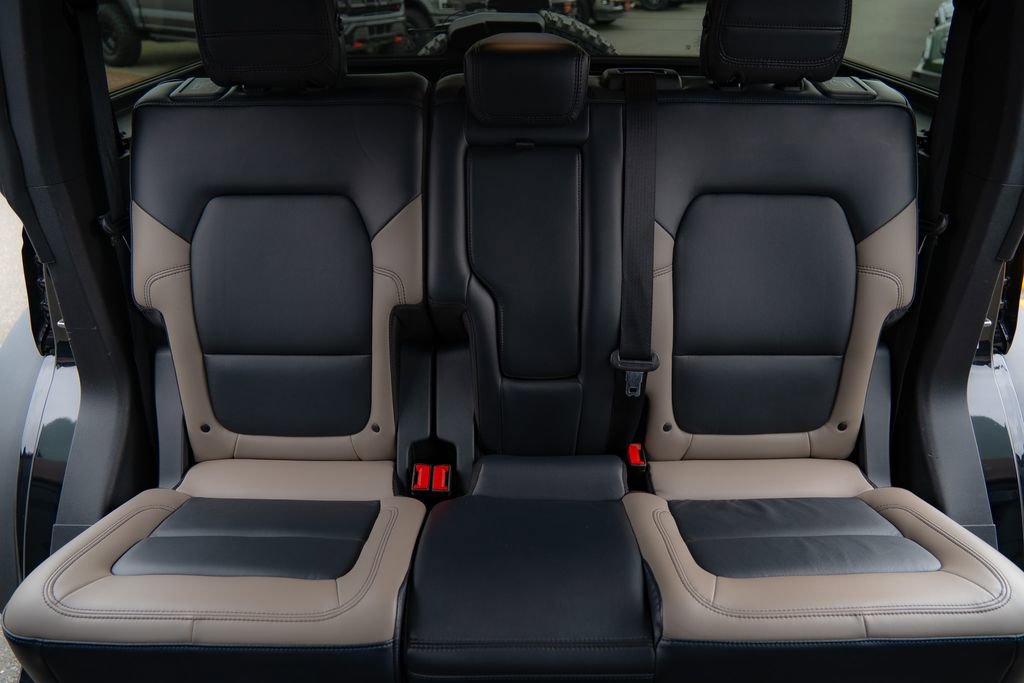 Used 2024 Ford Bronco Wildtrak image 12