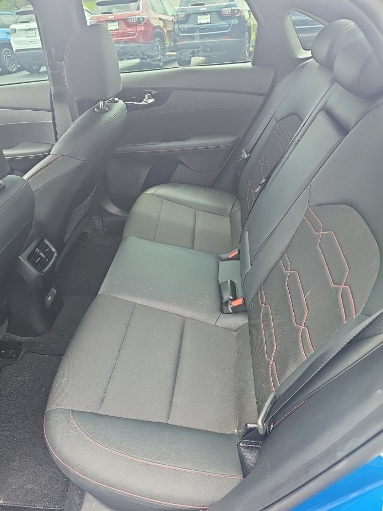 Used 2023 Kia Forte GT FWD image 7