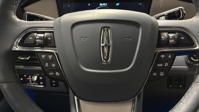 Used 2023 Lincoln Navigator Black Label AWD/4WD image 15