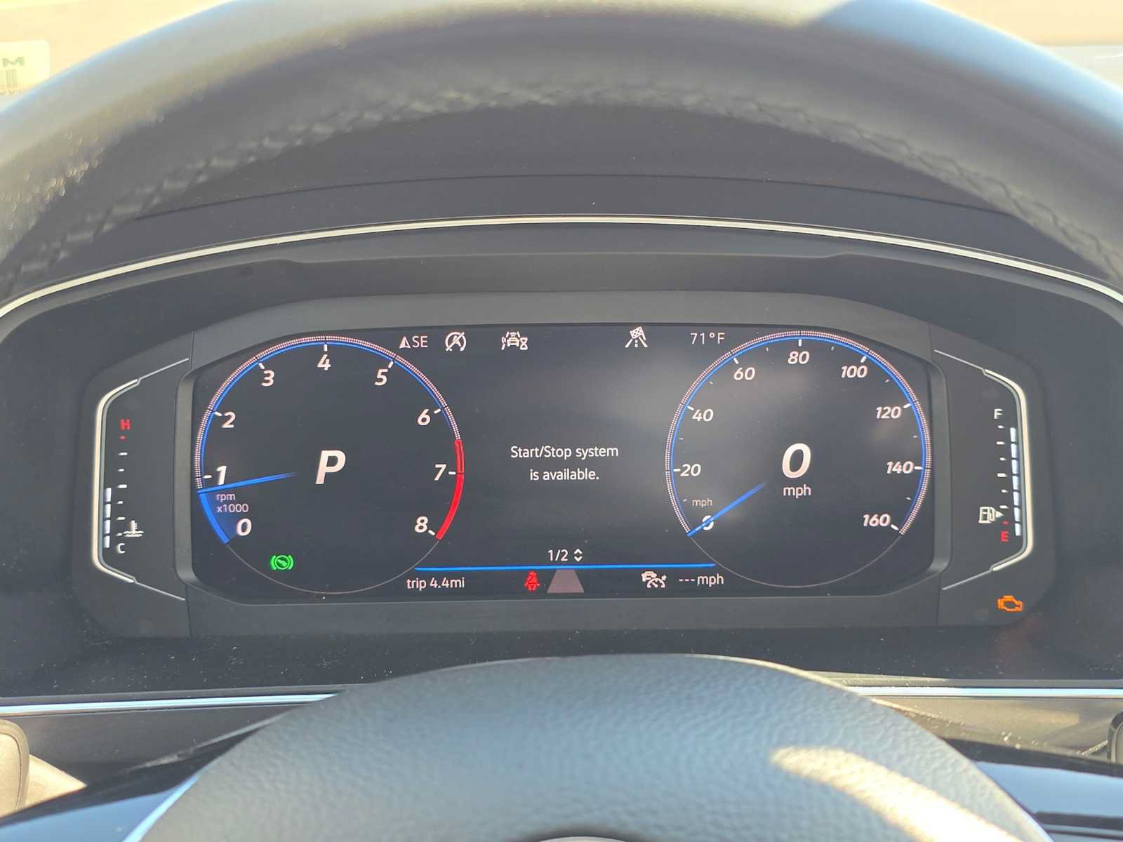 Used 2020 Volkswagen Tiguan SEL AWD/4WD image 24