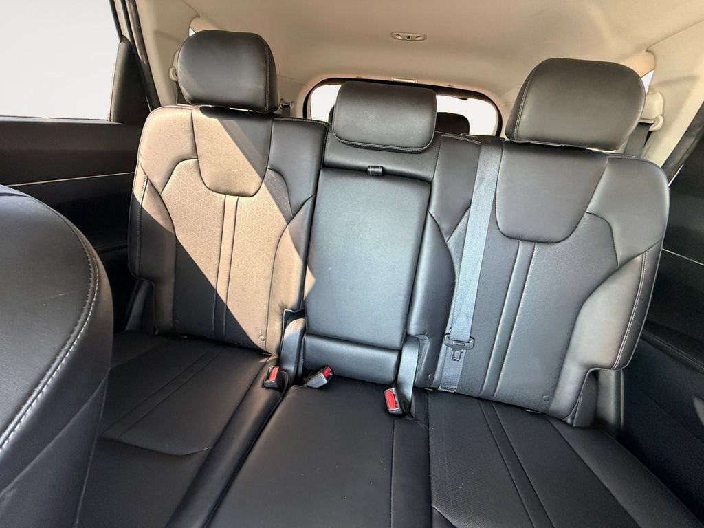 Used 2023 Kia Sorento S FWD image 13