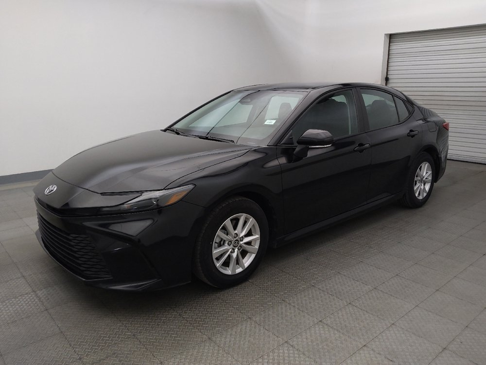 Used 2025 Toyota Camry LE FWD image 2