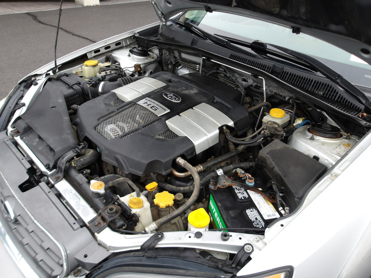 Used 2005 Subaru Outback 3.0R Limited image 21