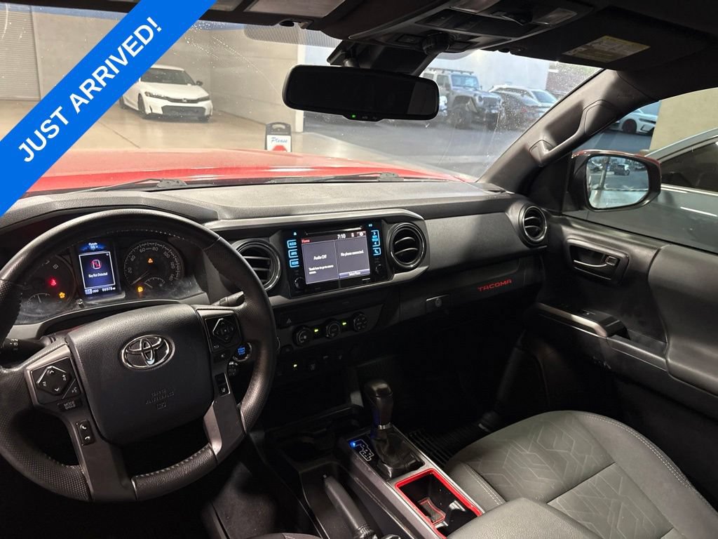 Used 2019 Toyota Tacoma TRD Off-Road w/ Technology Package AWD/4WD image 6