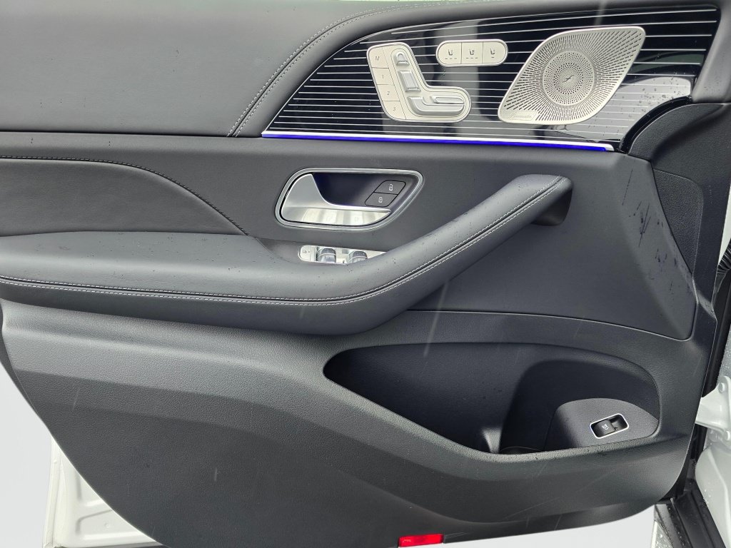 New 2026 Mercedes-Benz GLS 63 AMG 4MATIC image 39