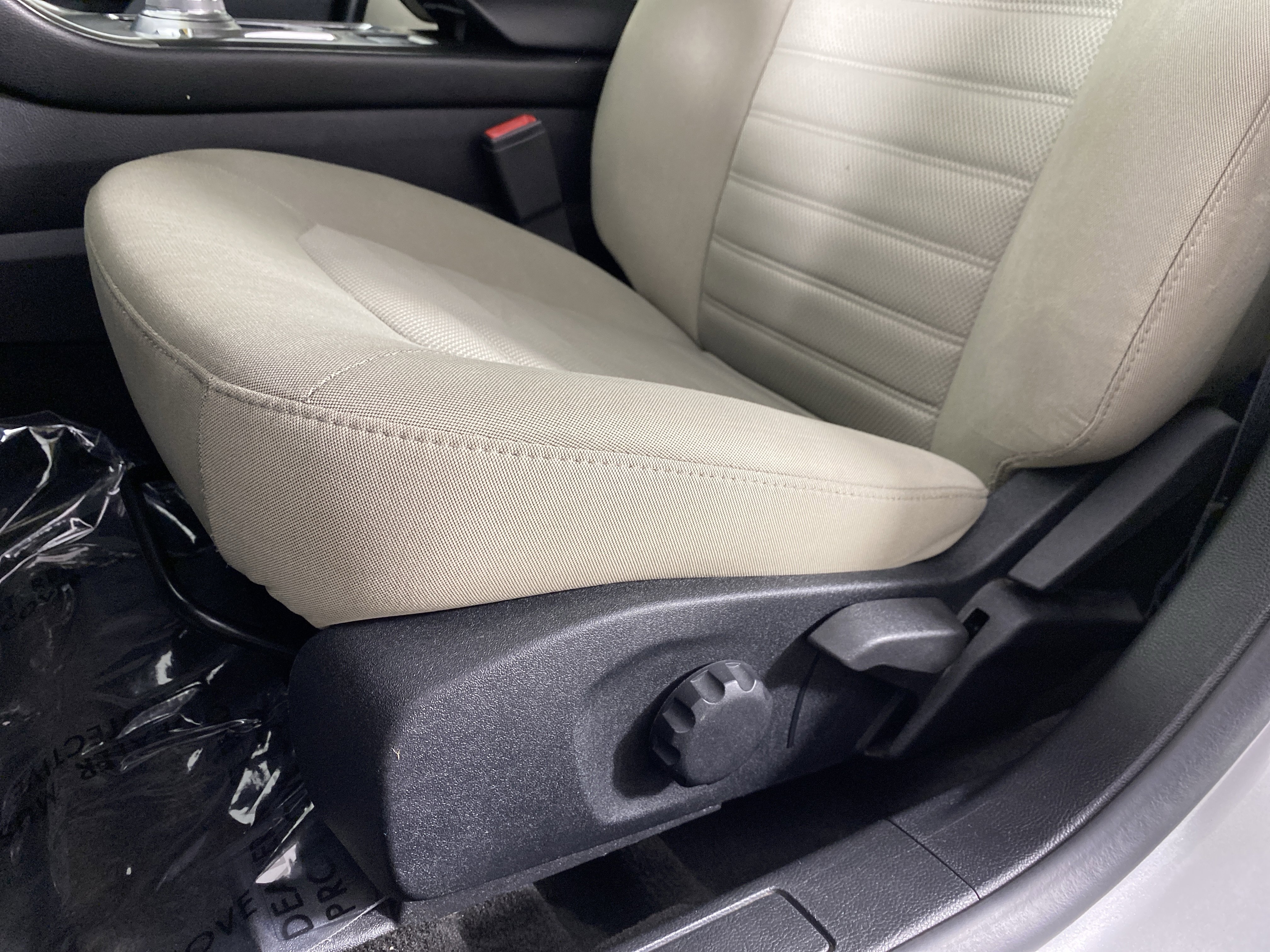 Used 2018 Ford Fusion S FWD image 16