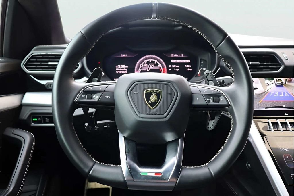 Used 2021 Lamborghini Urus AWD/4WD image 10