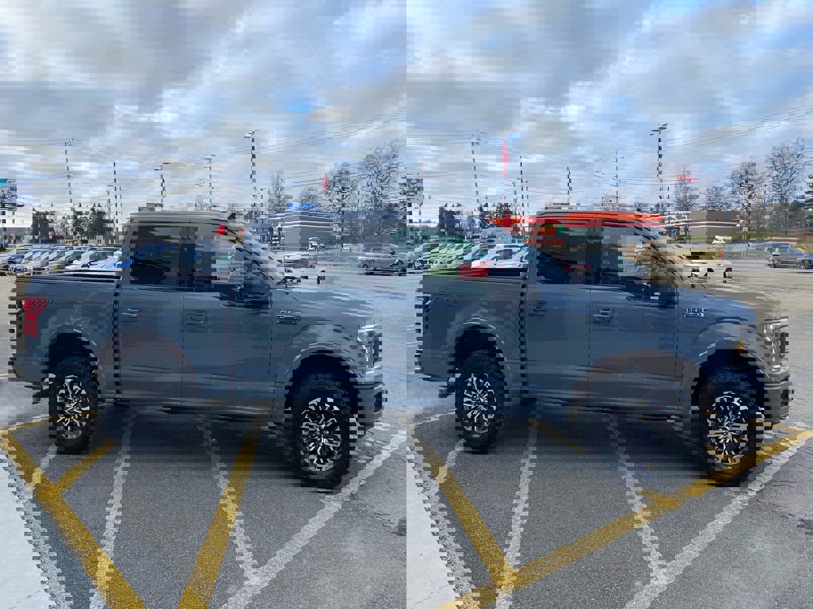 Used 2019 Ford F150 XLT w/ Equipment Group 302A Luxury image 6