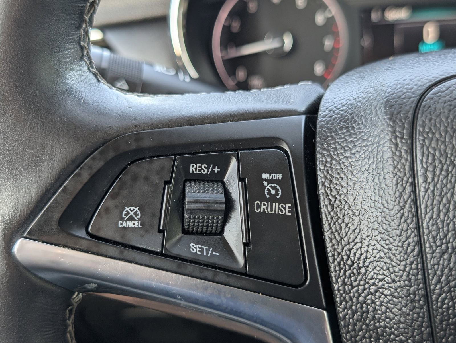 Used 2018 Buick Encore Essence image 22