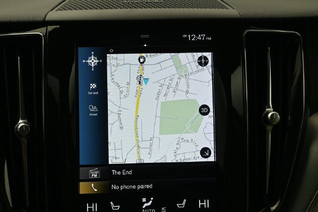Used 2019 Volvo XC60 T5 Momentum w/ Multimedia Package FWD image 16
