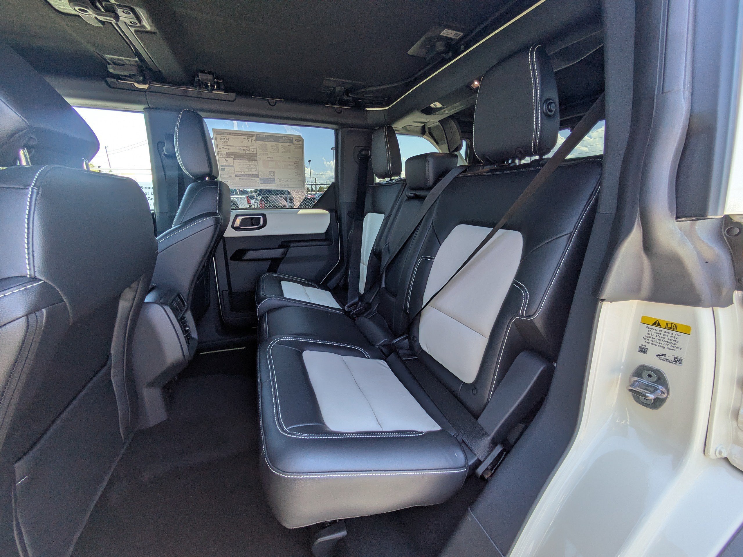 New 2026 Ford Bronco Outer Banks w/ Sasquatch Package AWD/4WD image 14