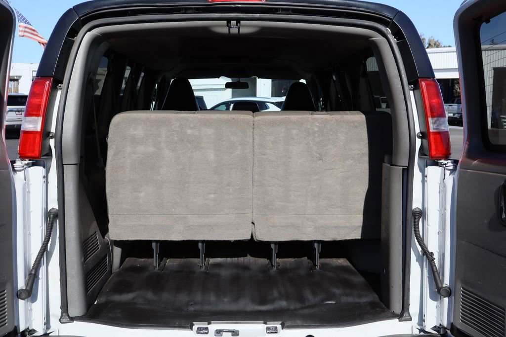 Used 2022 GMC Savana 3500 LS w/ Chrome Appearance Package image 20