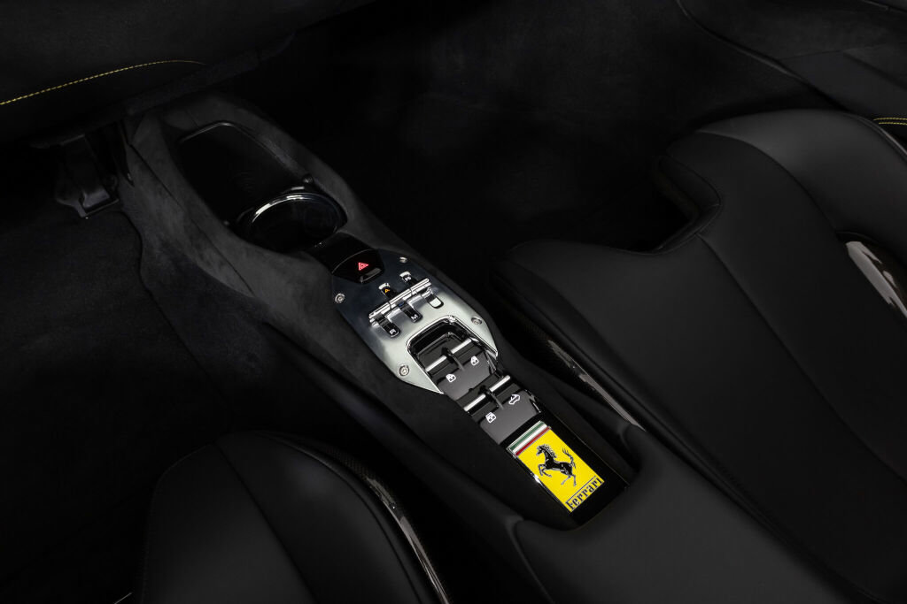 Used 2025 Ferrari 296 GTS image 38