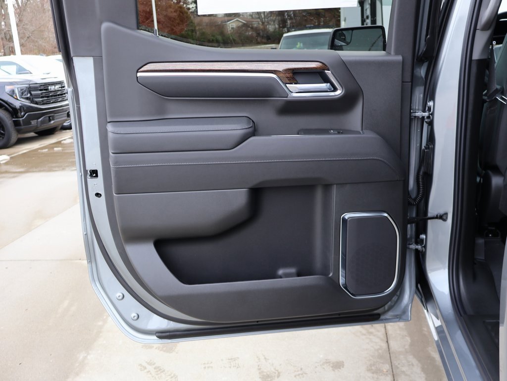 New 2026 GMC Sierra 1500 Elevation image 26