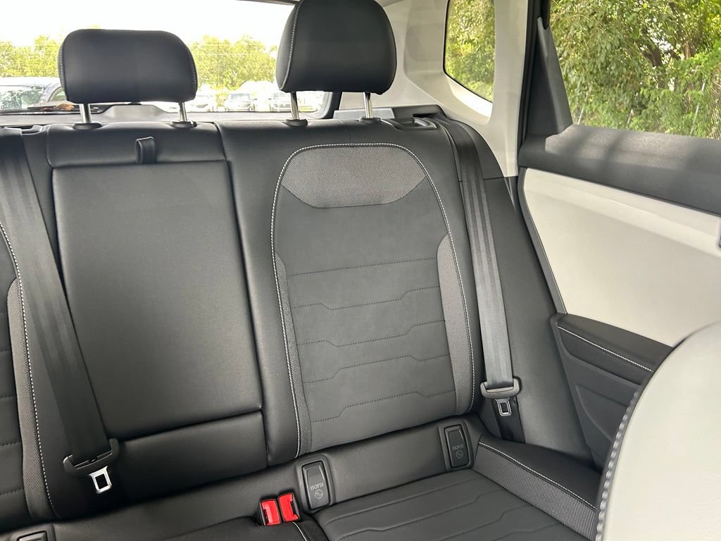New 2026 Volkswagen Taos SE FWD image 13