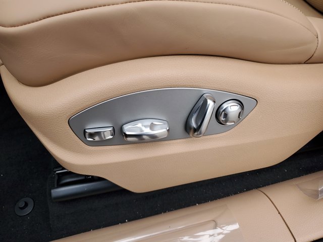 Used 2025 Porsche Macan image 24