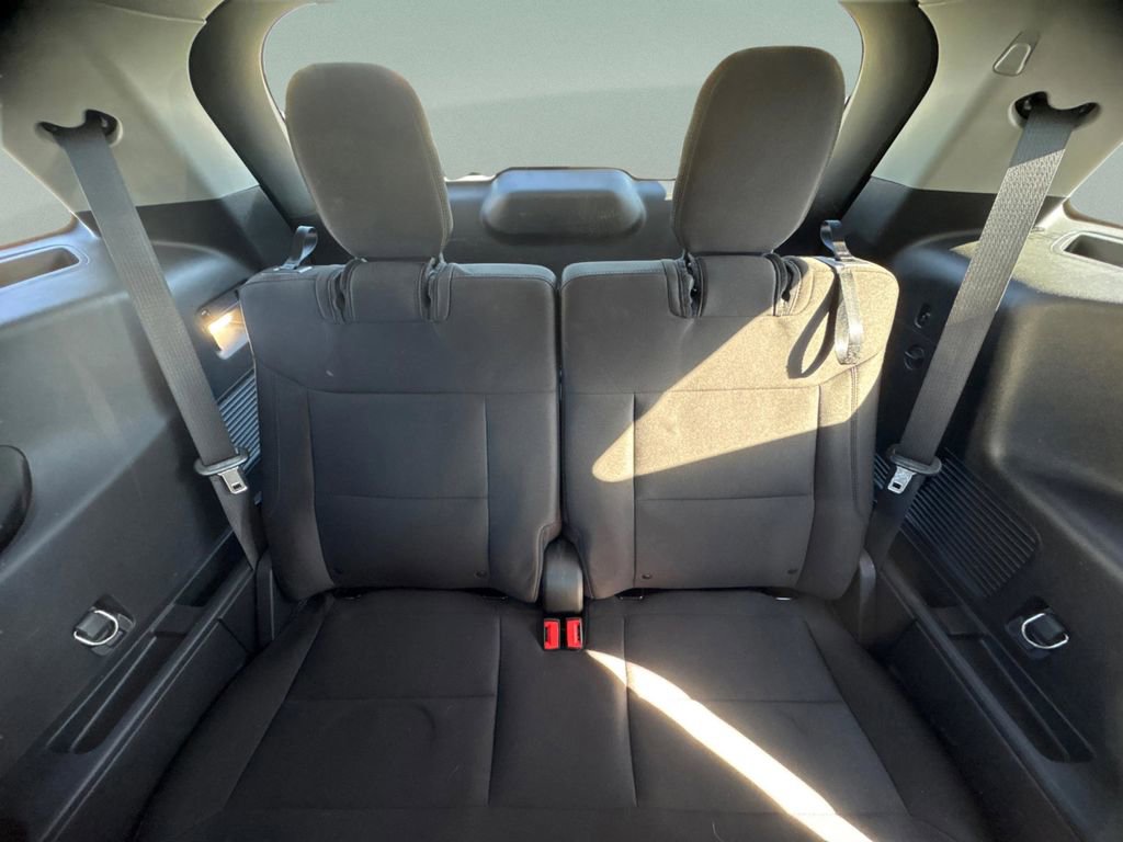 Used 2023 Ford Explorer XLT image 17