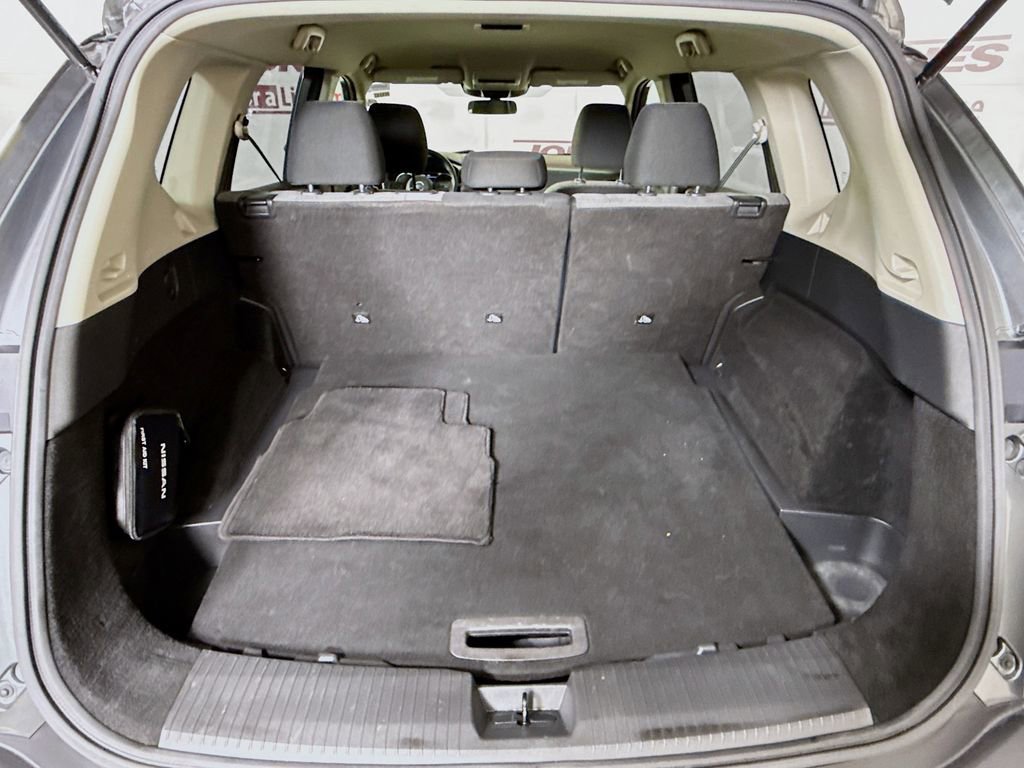 Used 2021 Nissan Rogue S FWD image 26