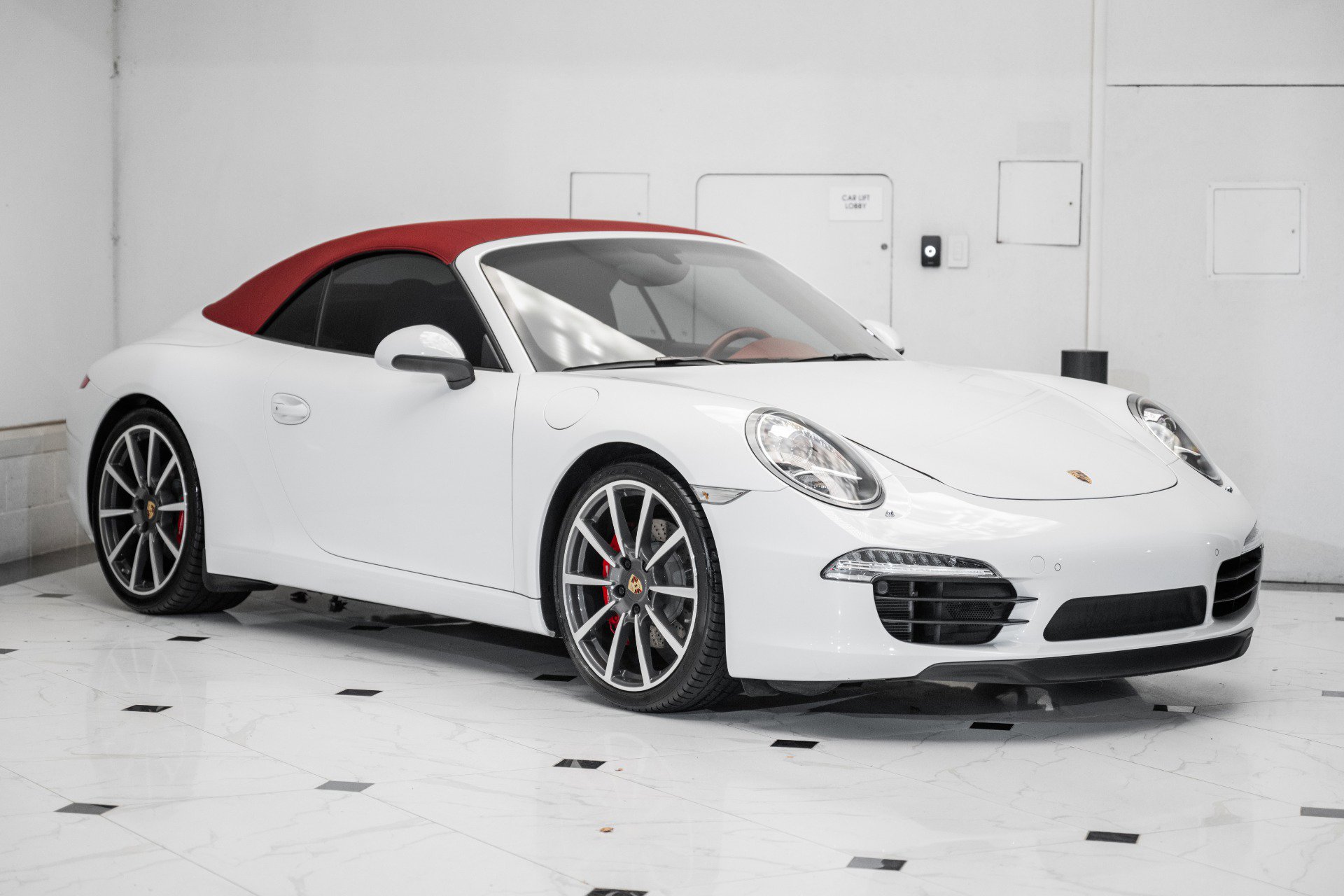 Used 2016 Porsche 911 Carrera S image 10
