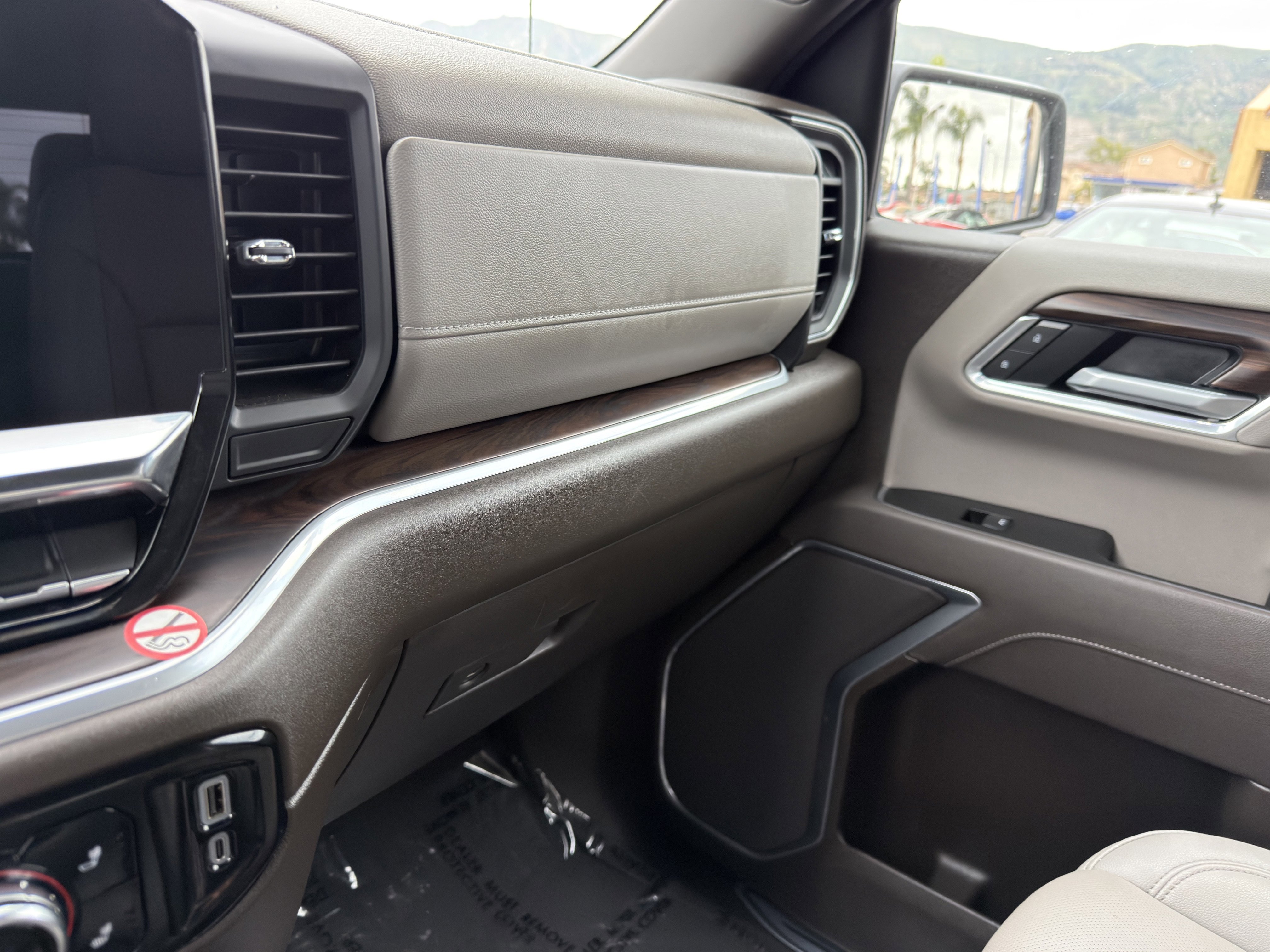 Used 2026 GMC Sierra 1500 SLT RWD image 37
