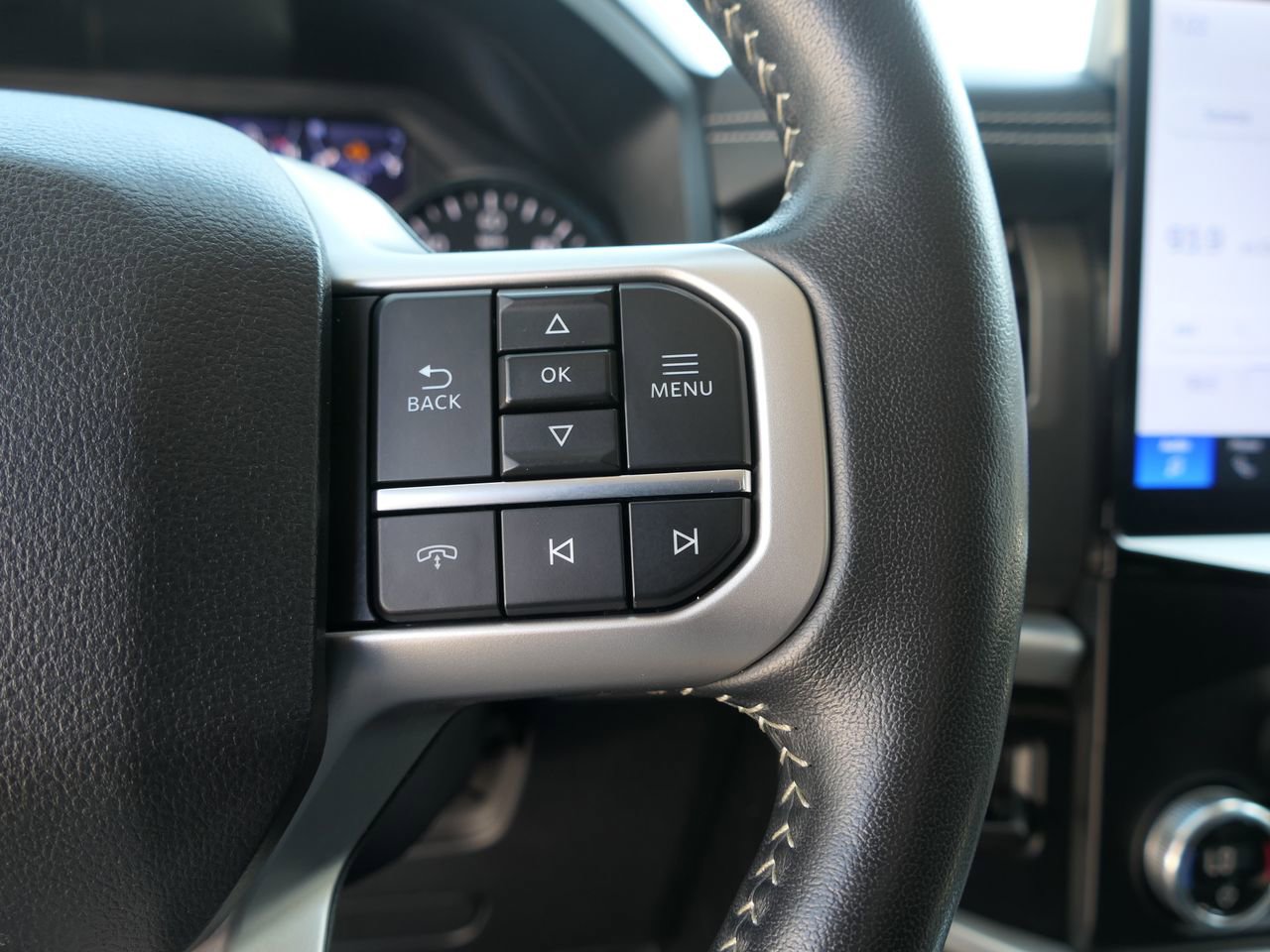 Used 2024 Ford Expedition Max XLT image 15