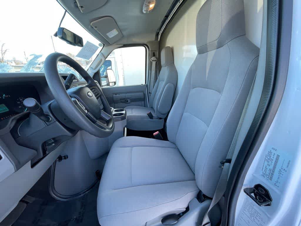 New 2024 Ford E-450 and Econoline 450 Super Duty w/ Power Windows & Locks Group RWD image 15