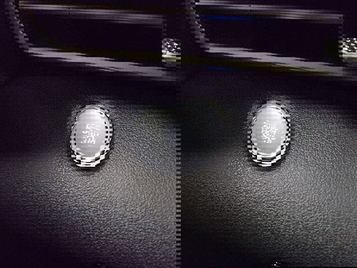 Used 2022 Hyundai Elantra SEL w/ Convenience Package FWD image 39