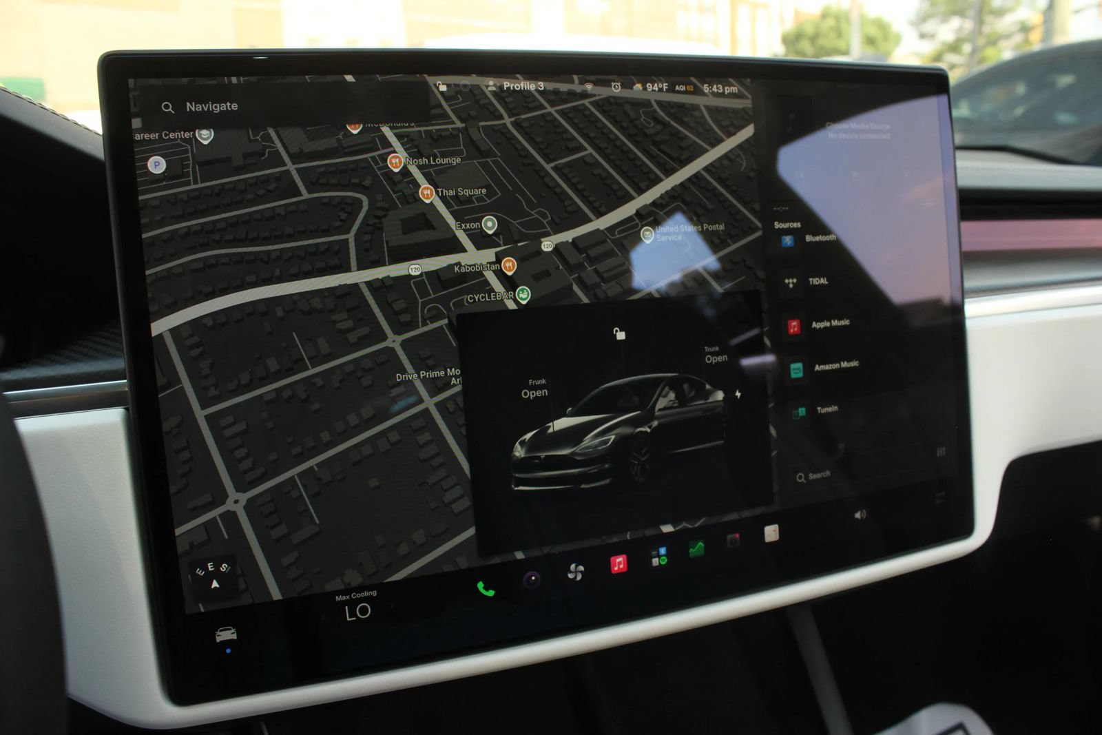 Used 2022 Tesla Model S Plaid AWD/4WD image 29