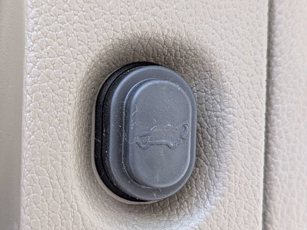 Used 2020 Chevrolet Tahoe Premier AWD/4WD image 14