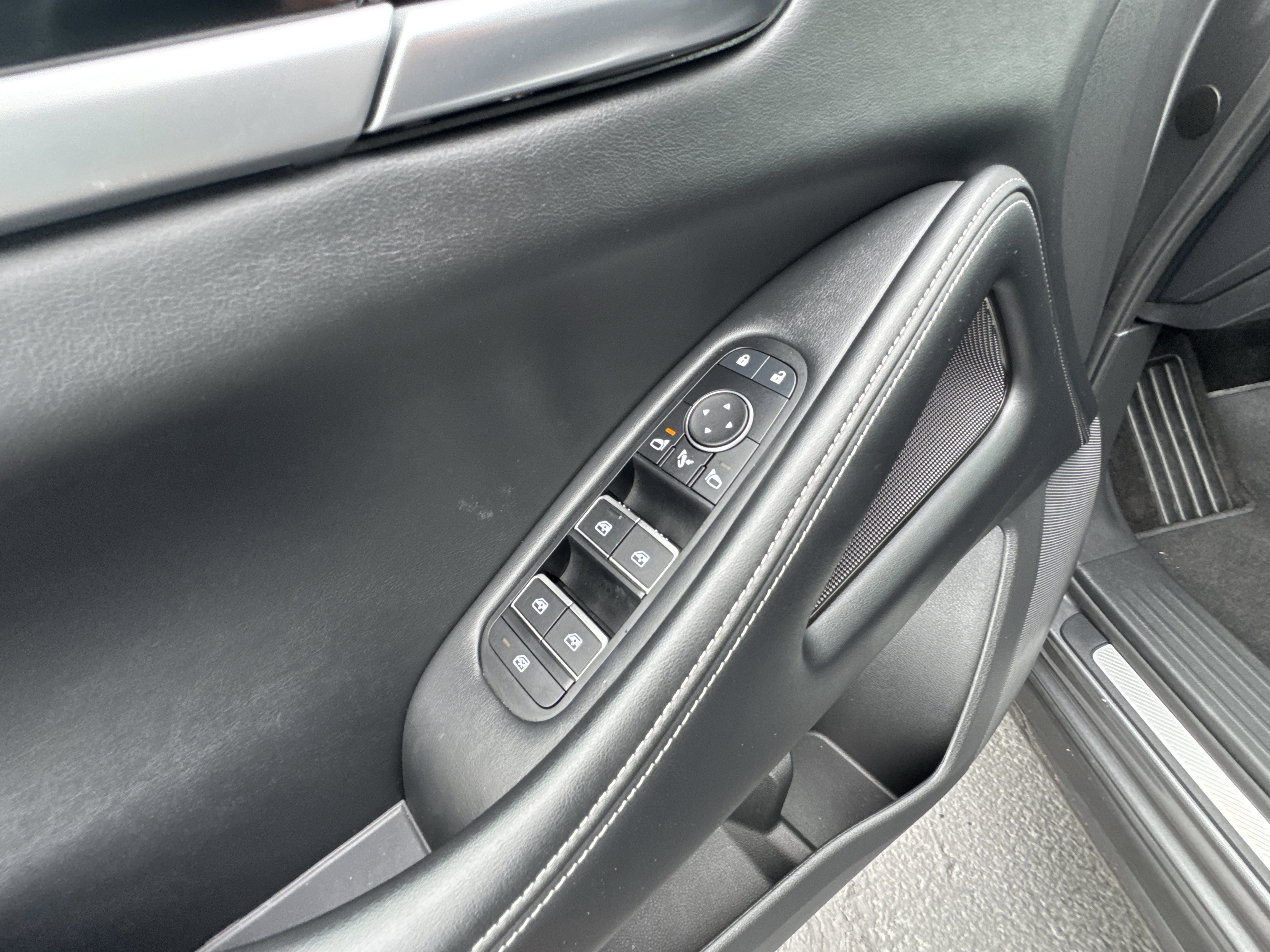 Used 2025 INFINITI QX60 Pure FWD image 23