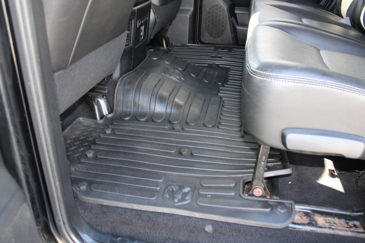 Used 2015 RAM 3500 Laramie w/ Black Appearance Group AWD/4WD image 42