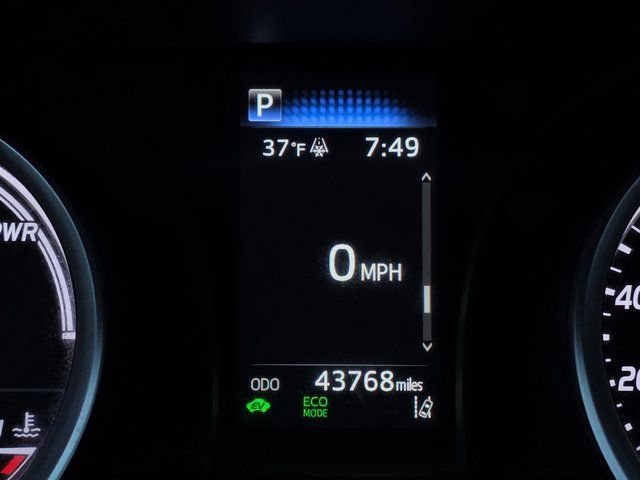 Used 2021 Toyota Camry LE image 27