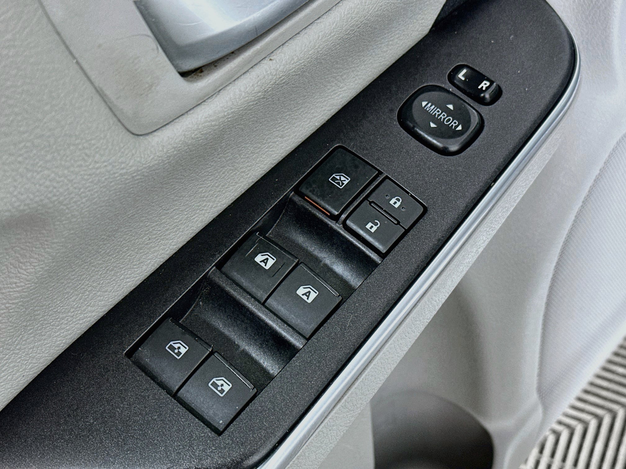 Used 2016 Toyota Camry LE FWD image 17